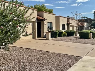Photo #2: 6764683 Listing 