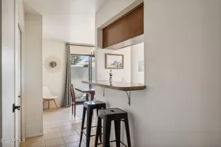 Photo #6: 6765355 Listing