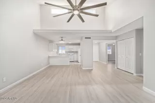 Photo #4: 6765794 Listing