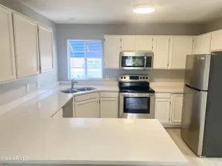 Photo #6: 6765794 Listing