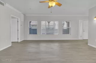 Photo #5: 6765809 Listing