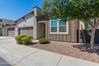 Photo #2: 6766202 Listing 