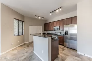 Photo #5: 6766245 Listing 