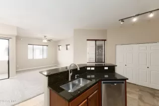 Photo #6: 6766245 Listing 