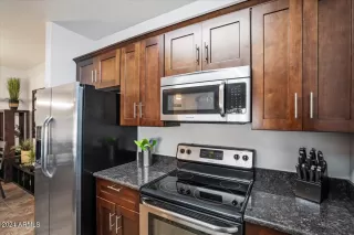 Photo #4: 6766332 Listing