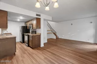 Photo #3: 6766403 Listing 