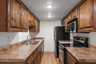 Photo #4: 6766403 Listing 