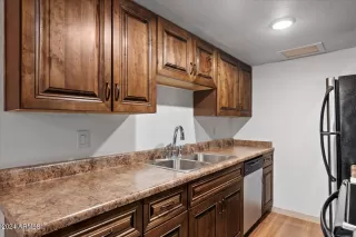 Photo #5: 6766403 Listing 