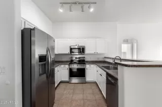 Photo #5: 6766656 Listing