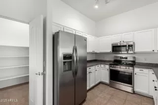 Photo #6: 6766656 Listing