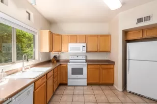 Photo #6: 6766671 Listing