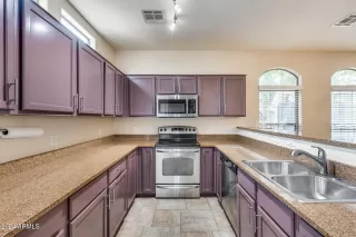 Photo #2: 6766770 Listing 