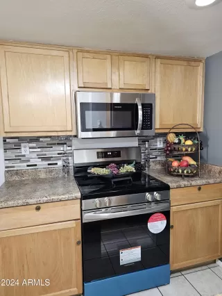 Photo #2: 6766823 Listing 