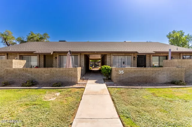 MLS: 6766835 Condo For Sale