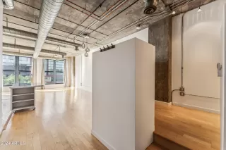 Photo #2: 6766997 Listing 