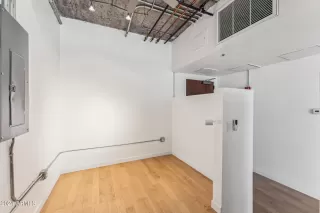 Photo #3: 6766997 Listing 