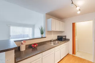 Photo #3: 6767030 Listing 