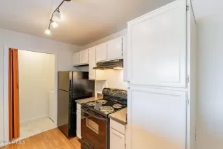 Photo #4: 6767030 Listing 