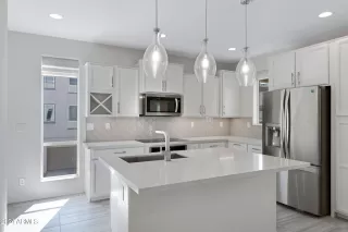 Photo #5: 6767497 Listing 