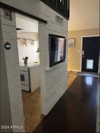 Photo #5: 6767780 Listing 