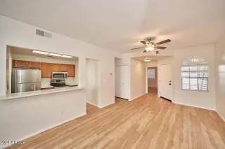 Photo #2: 6768258 Listing 