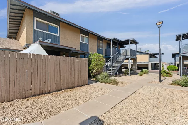 MLS: 6768383 Condo For Sale