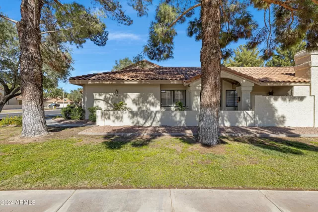 MLS: 6768800 Condo For Sale