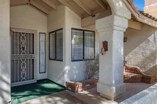 Photo #5: 6768800 Listing