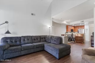 Photo #5: 6768945 Listing