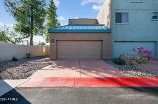 Photo #2: 6769006 Listing