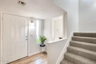 Photo #3: 6769172 Listing