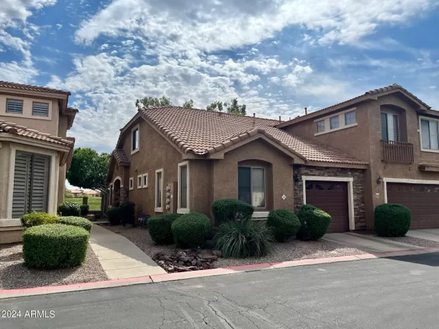 MLS: 6769417 Condo For Sale