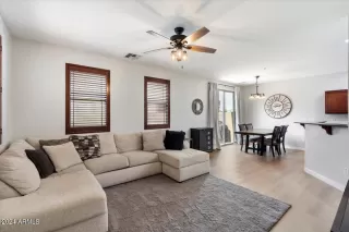 Photo #4: 6769548 Listing