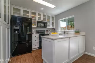 Photo #4: 6769688 Listing
