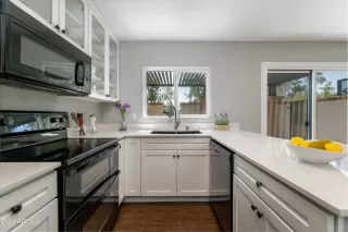 Photo #5: 6769688 Listing