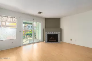 Photo #4: 6769921 Listing