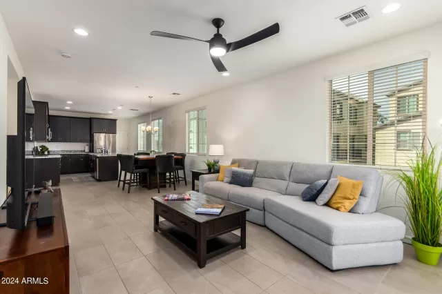 MLS: 6770036 Condo For Sale