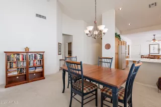 Photo #5: 6770138 Listing