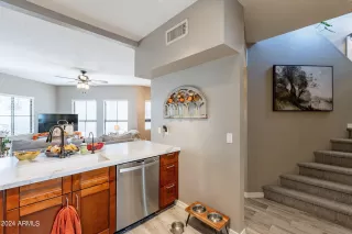 Photo #3: 6770181 Listing 