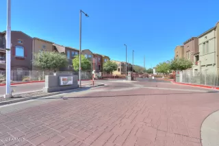 Photo #1: 6770220 Listing 