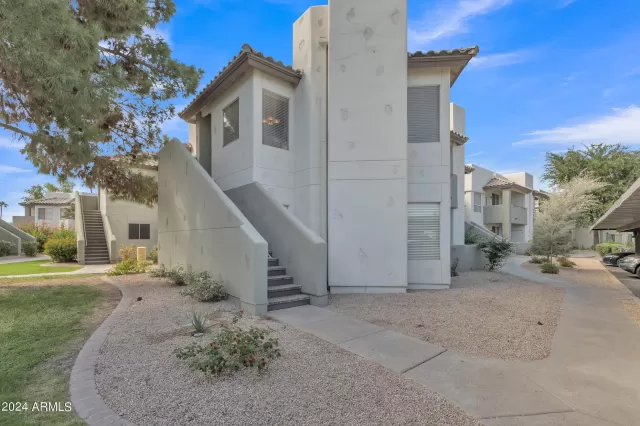 MLS: 6770224 Condo For Sale