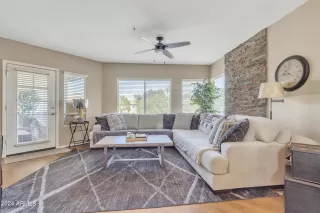 Photo #2: 6770224 Listing 