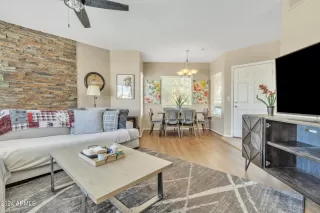 Photo #5: 6770224 Listing 