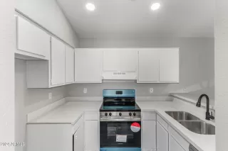 Photo #3: 6770235 Listing 