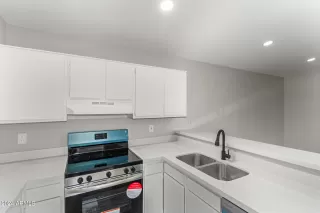 Photo #4: 6770235 Listing 