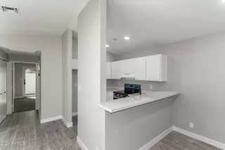 Photo #6: 6770235 Listing 