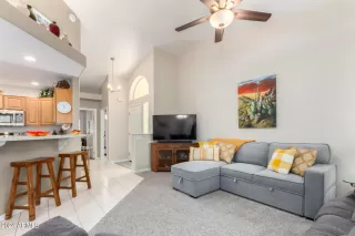 Photo #6: 6770304 Listing 