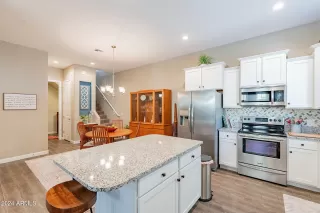 Photo #5: 6770566 Listing 