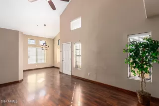 Photo #5: 6770806 Listing 