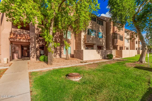 MLS: 6771195 Condo For Sale